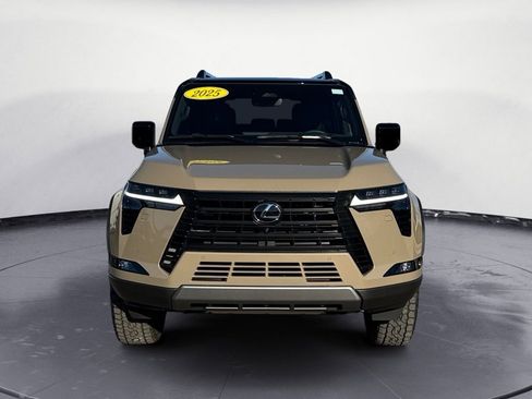 Used 2025 Lexus GX 550 image 15