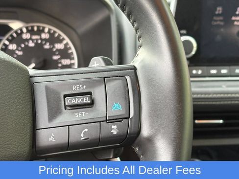 Used 2025 Nissan Rogue SV AWD/4WD image 12
