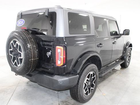 Used 2024 Ford Bronco Outer Banks AWD/4WD image 9