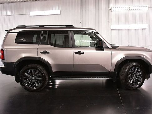 Used 2024 Toyota Land Cruiser w/ Premium Package AWD/4WD image 9