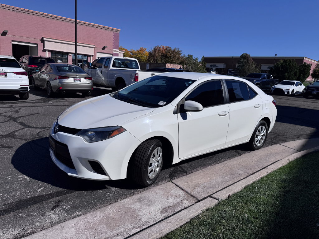 Used 2015 Toyota Corolla L FWD image 4