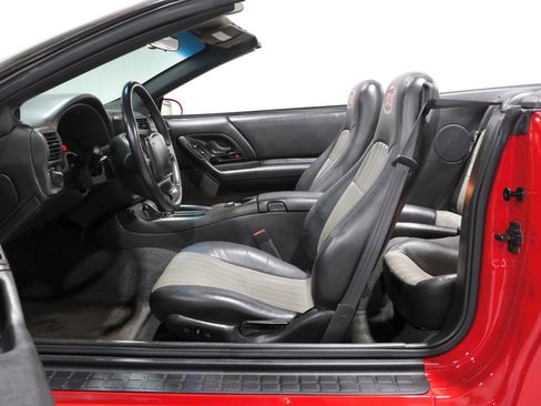 Used 2002 Chevrolet Camaro Z28 w/ SS Performance/Appearance Pkg image 82