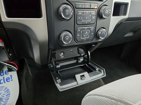 Used 2013 Ford F150 XLT w/ XTR Pkg image 9