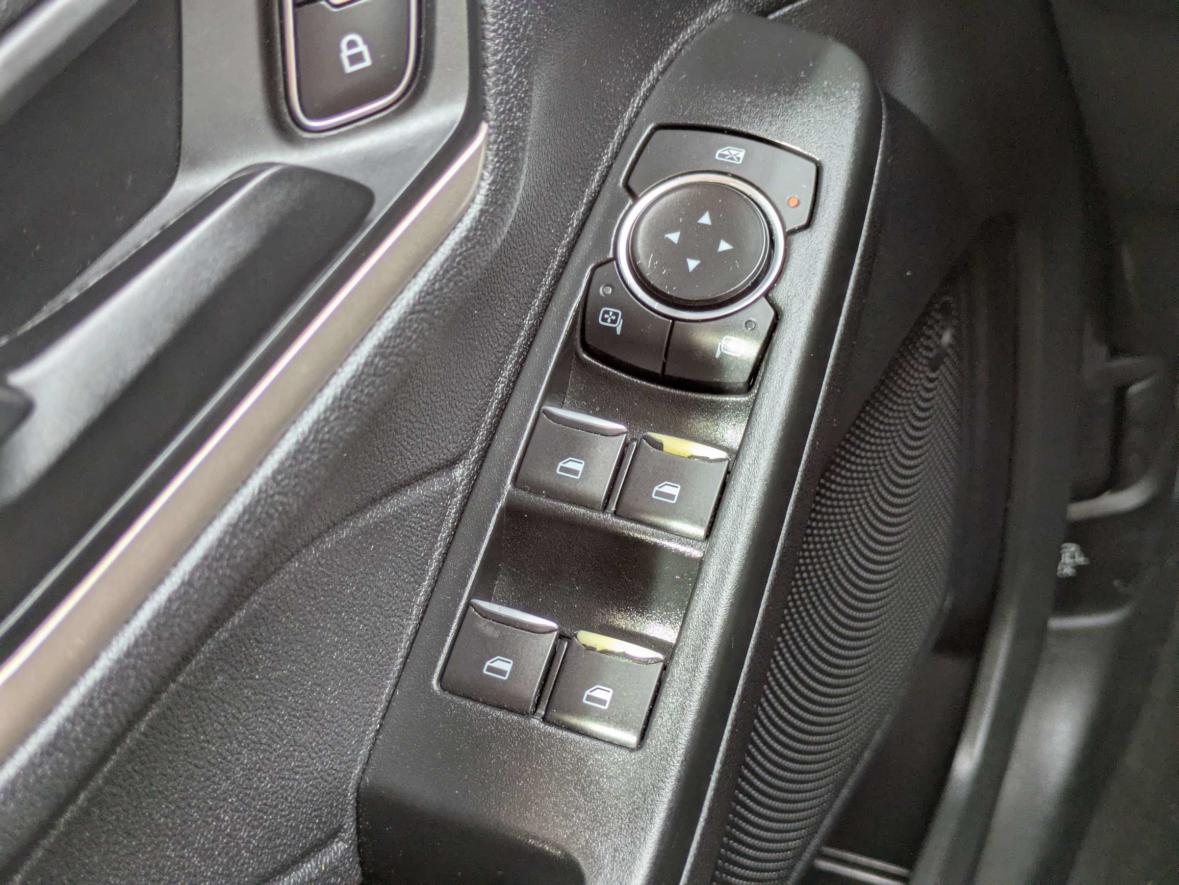Used 2022 Ford Escape SE w/ SE Sport Appearance Package FWD image 24