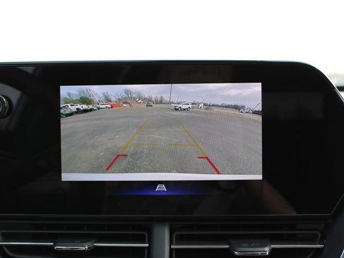 Used 2025 Chevrolet Trax LT w/ LT Convenience Package image 49