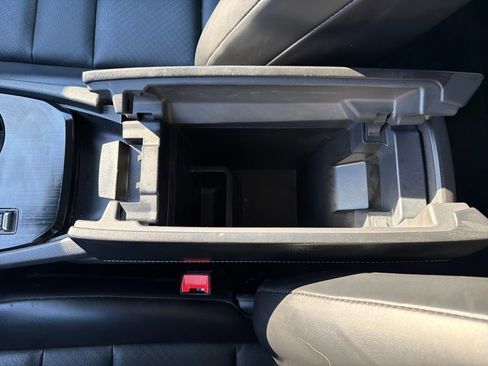 Used 2023 Nissan Rogue SV w/ SV Premium B Package image 27