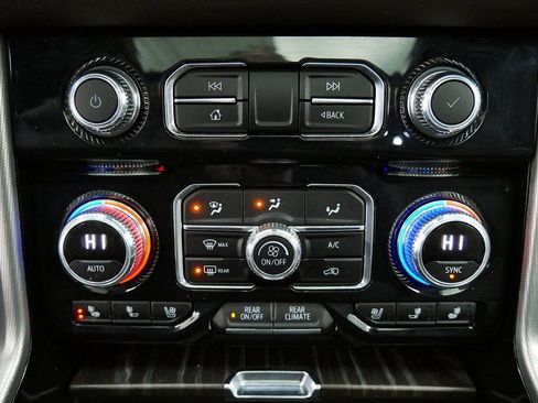 Used 2023 GMC Yukon Denali image 31