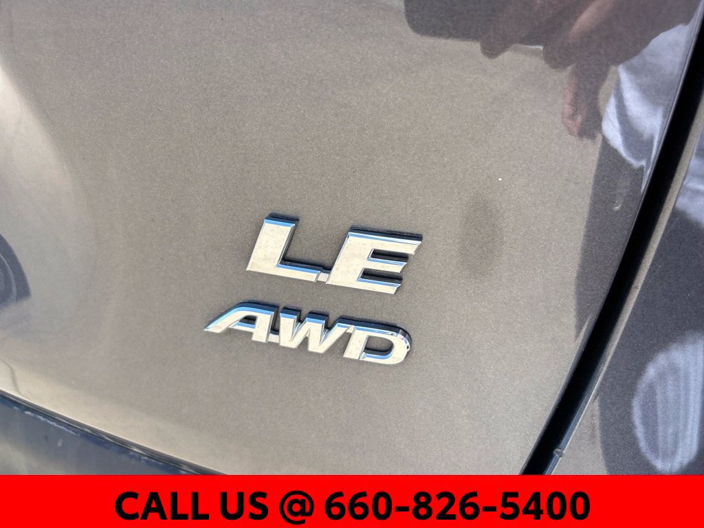 Used 2025 Toyota RAV4 LE AWD/4WD image 6