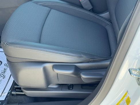 Used 2025 Buick Encore GX Preferred image 22