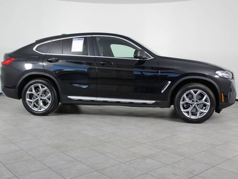 Certified 2025 BMW X4 xDrive30i image 7