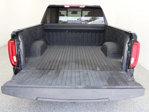 Used 2023 GMC Sierra 1500 SLT AWD/4WD image 9