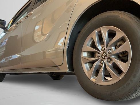Certified 2025 Toyota Sienna XLE FWD image 44