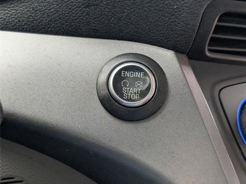 Used 2019 Ford Escape SE image 19