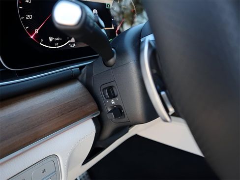 New 2026 Mercedes-Benz GLS 450 4MATIC image 39