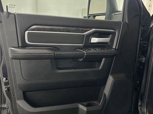 Used 2024 RAM 2500 Big Horn w/ Night Edition image 8