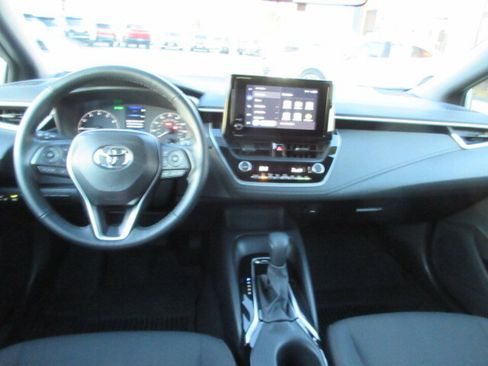 Used 2025 Toyota Corolla SE image 14
