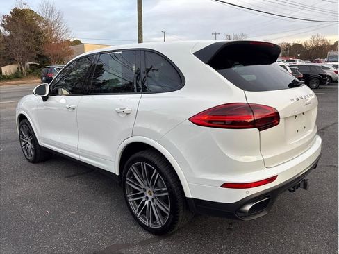Used 2017 Porsche Cayenne Platinum Edition image 4