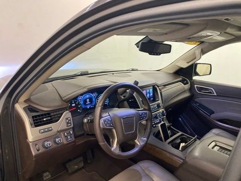 Used 2019 GMC Yukon Denali w/ Open Road Package AWD/4WD image 8