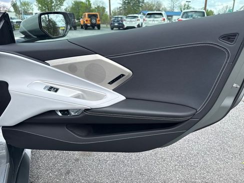Used 2023 Chevrolet Corvette Stingray Preferred Cpe w/ 2LT image 29