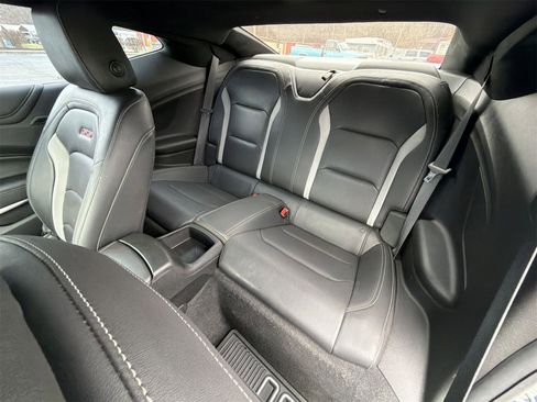 Used 2019 Chevrolet Camaro SS image 23
