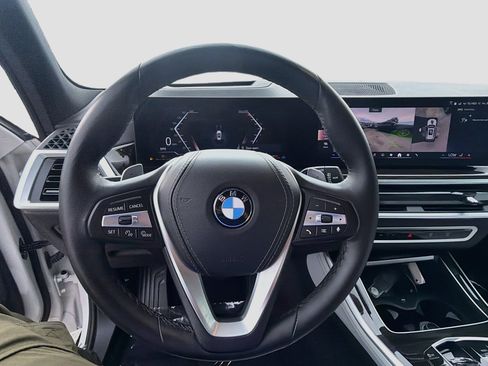 Used 2024 BMW X5 sDrive40i w/ Executive Package RWD image 10