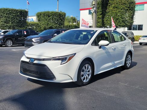 Used 2024 Toyota Corolla LE image 6