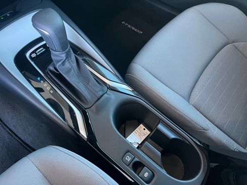 Used 2025 Toyota Corolla SE image 31