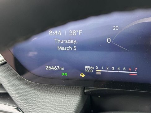 Used 2025 Buick Enclave Preferred image 29