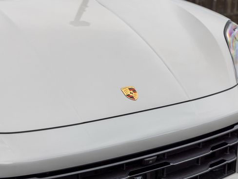 Certified 2025 Porsche Cayenne S image 15