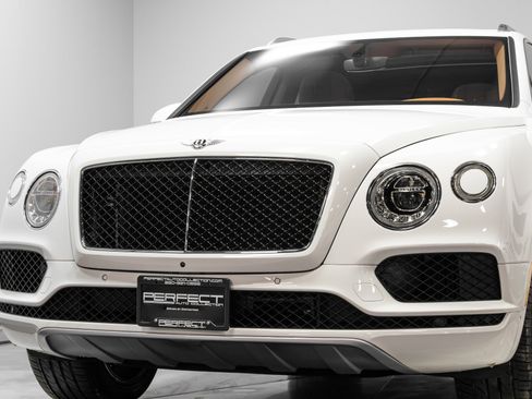 Used 2019 Bentley Bentayga image 68