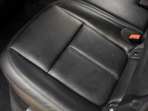 Certified 2024 Porsche Macan image 30