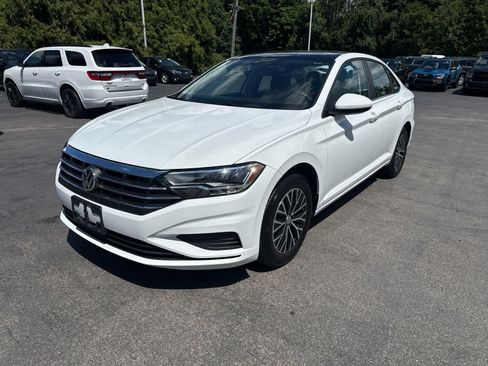 Used 2020 Volkswagen Jetta SE w/ SE Cold Weather Package FWD image 7