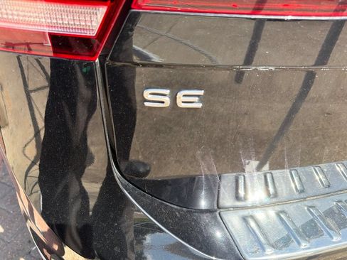 Used 2023 Volkswagen Tiguan SE FWD image 7