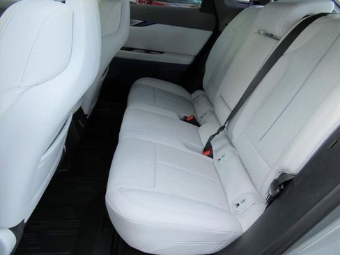 New 2026 Cadillac Optiq Sport 2 image 31