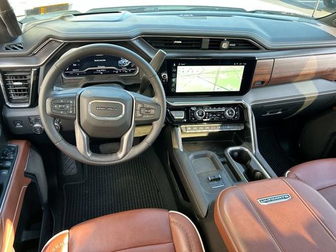 Used 2025 GMC Sierra 3500 Denali Ultimate AWD/4WD image 23