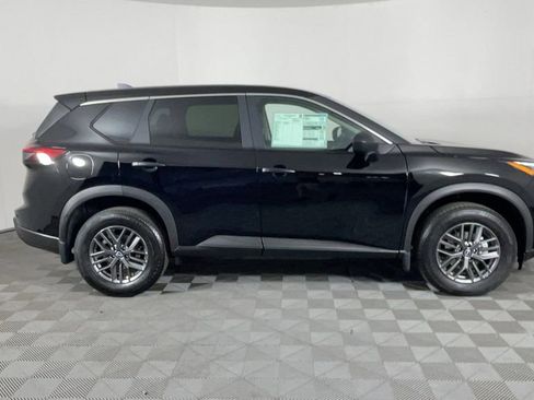 New 2025 Nissan Rogue S image 3