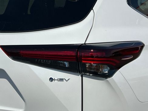 New 2026 Toyota Highlander XLE AWD/4WD image 11