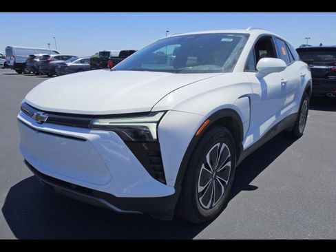 Used 2024 Chevrolet Blazer EV LT AWD/4WD image 3