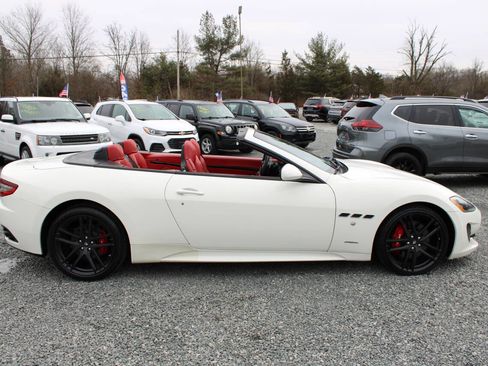Used 2015 Maserati GranTurismo Sport image 6