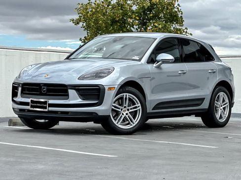 Certified 2026 Porsche Macan AWD/4WD image 1