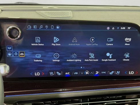Used 2024 Chevrolet Traverse RS w/ LPO, Floor Liner Package AWD/4WD image 16
