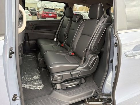 New 2026 Honda Odyssey Touring image 42