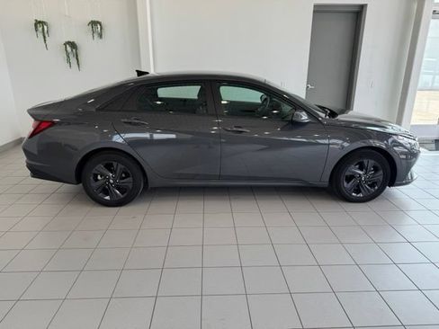 Used 2023 Hyundai Elantra SEL FWD image 36