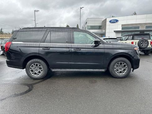 Certified 2025 Ford Expedition Active AWD/4WD image 8
