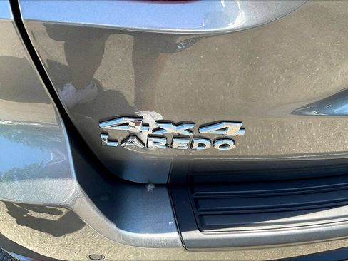 Used 2013 Jeep Grand Cherokee Laredo AWD/4WD image 22