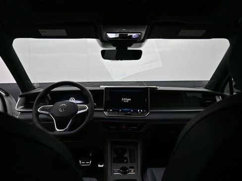 New 2026 Volkswagen Tiguan SE R-Line image 10