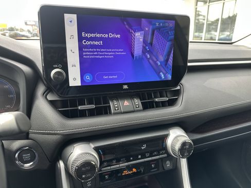 Used 2025 Toyota RAV4 Limited image 17