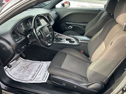 Used 2021 Dodge Challenger SXT image 13