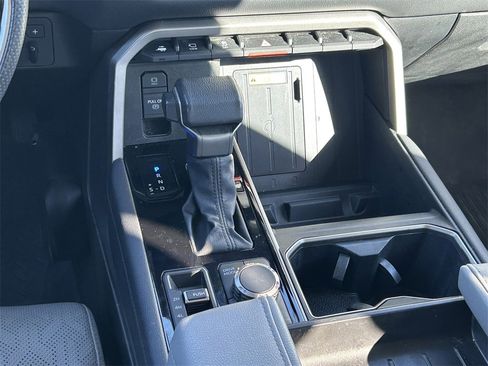 Used 2023 Toyota Tundra Limited image 22