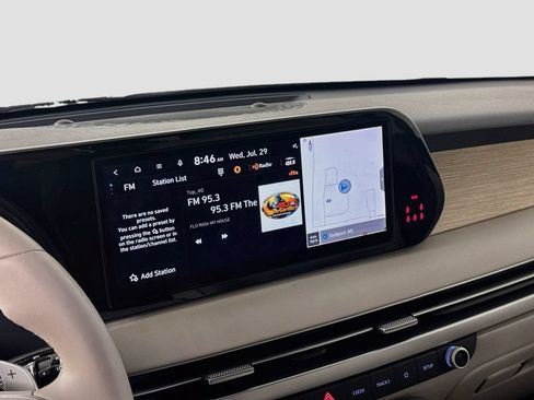 Used 2023 Hyundai Palisade Limited FWD image 15